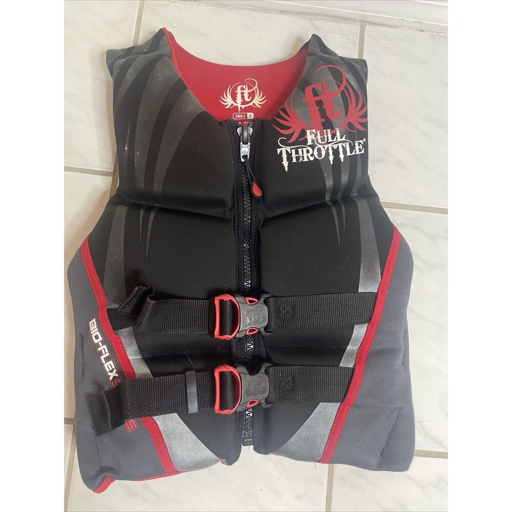 Yamaha Neoprene PFD Life Vest Jacket S Red Black Gray Chest Jet Ski